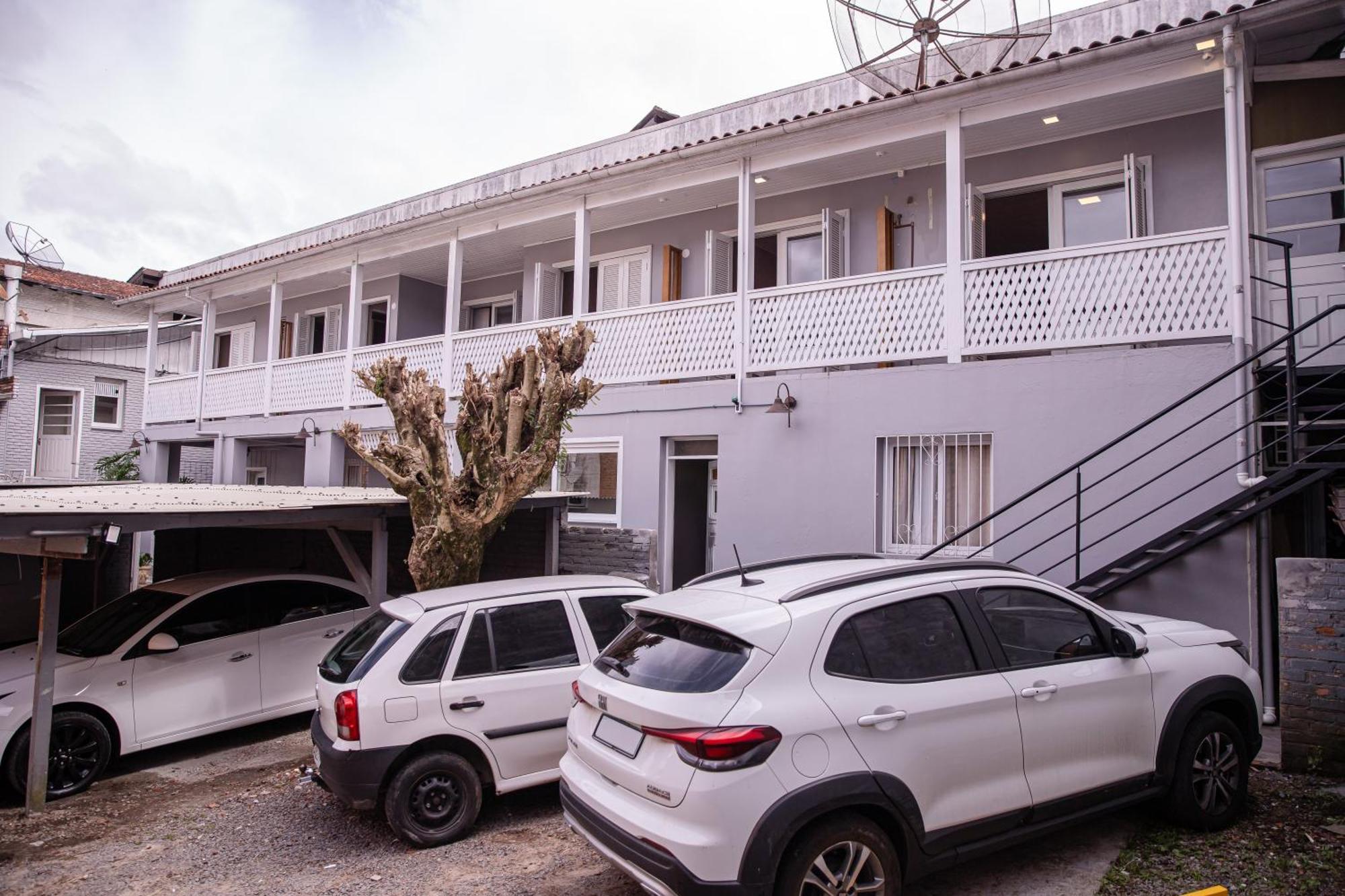Hospedagem Vila Suiça Centro Gramado Exterior foto